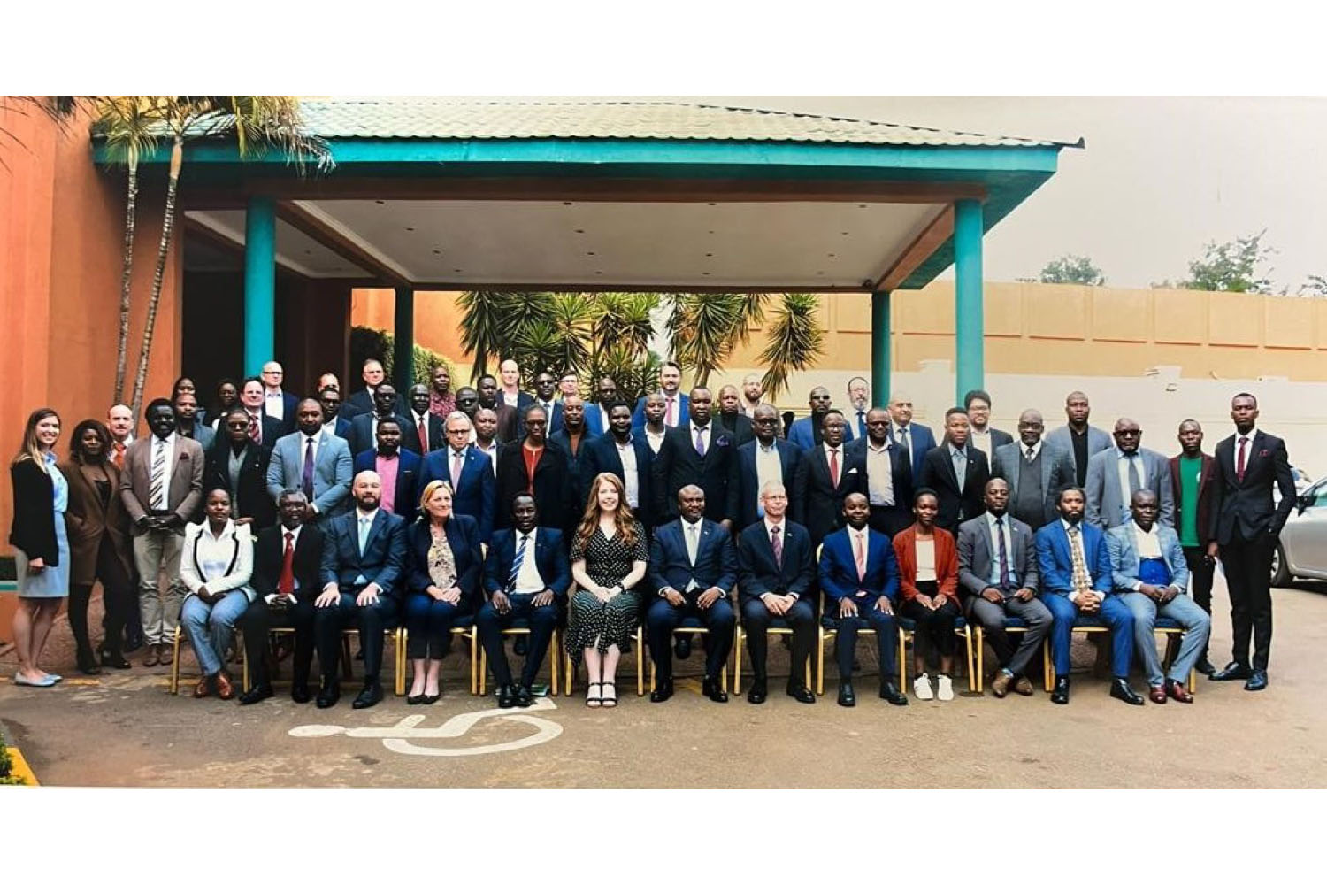 Energy Catalyst cohort with all delegates of the joint forum between Innovate UK and Renewable Energy Industries Association of Malawi, including the Minister of Energy in Malawi and the British Deputy High Commissioner to Malawi. 