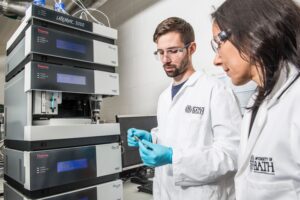 Laurie Lapworth and Barbara Kasprzyk-Hordern from the University of Bath working in the lab.