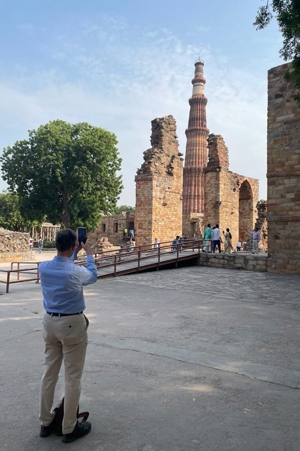 Professor Christopher Smith visiting the Qutb Minar